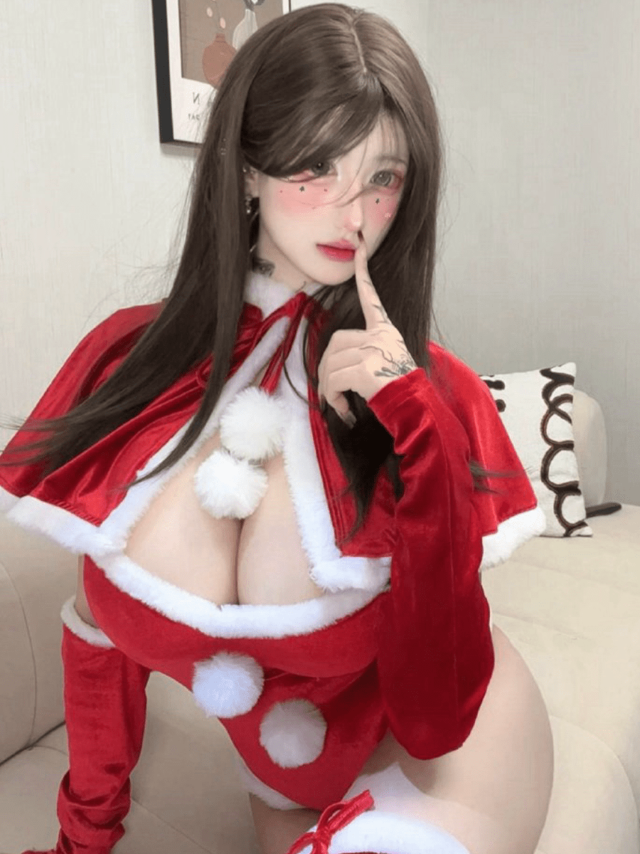 cosplay写真视觉图集与内容风格更新 红色主题服装照片