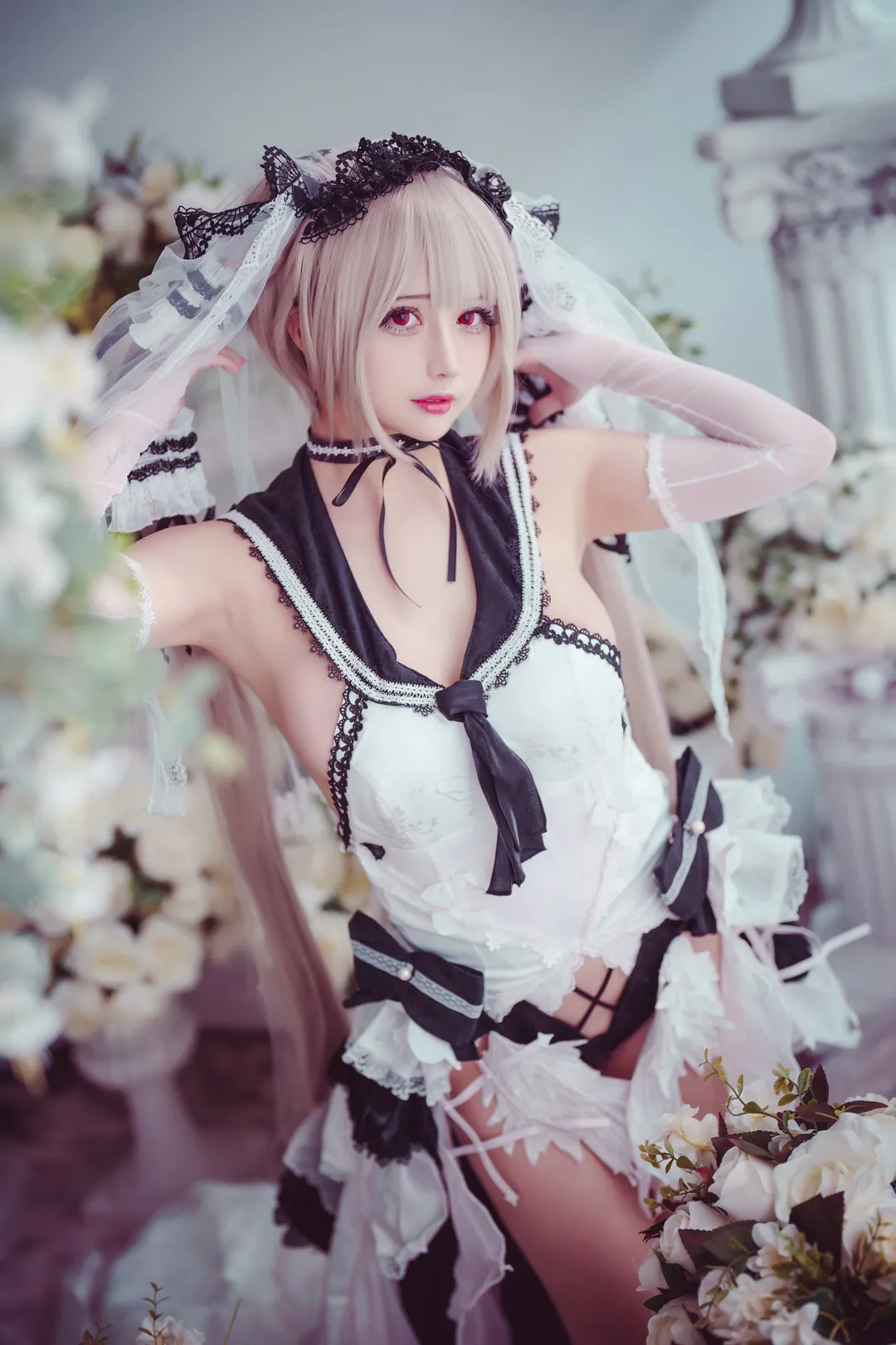 公开平台与Cosplay作品风格 银白长发黑白服装Cosplay造型