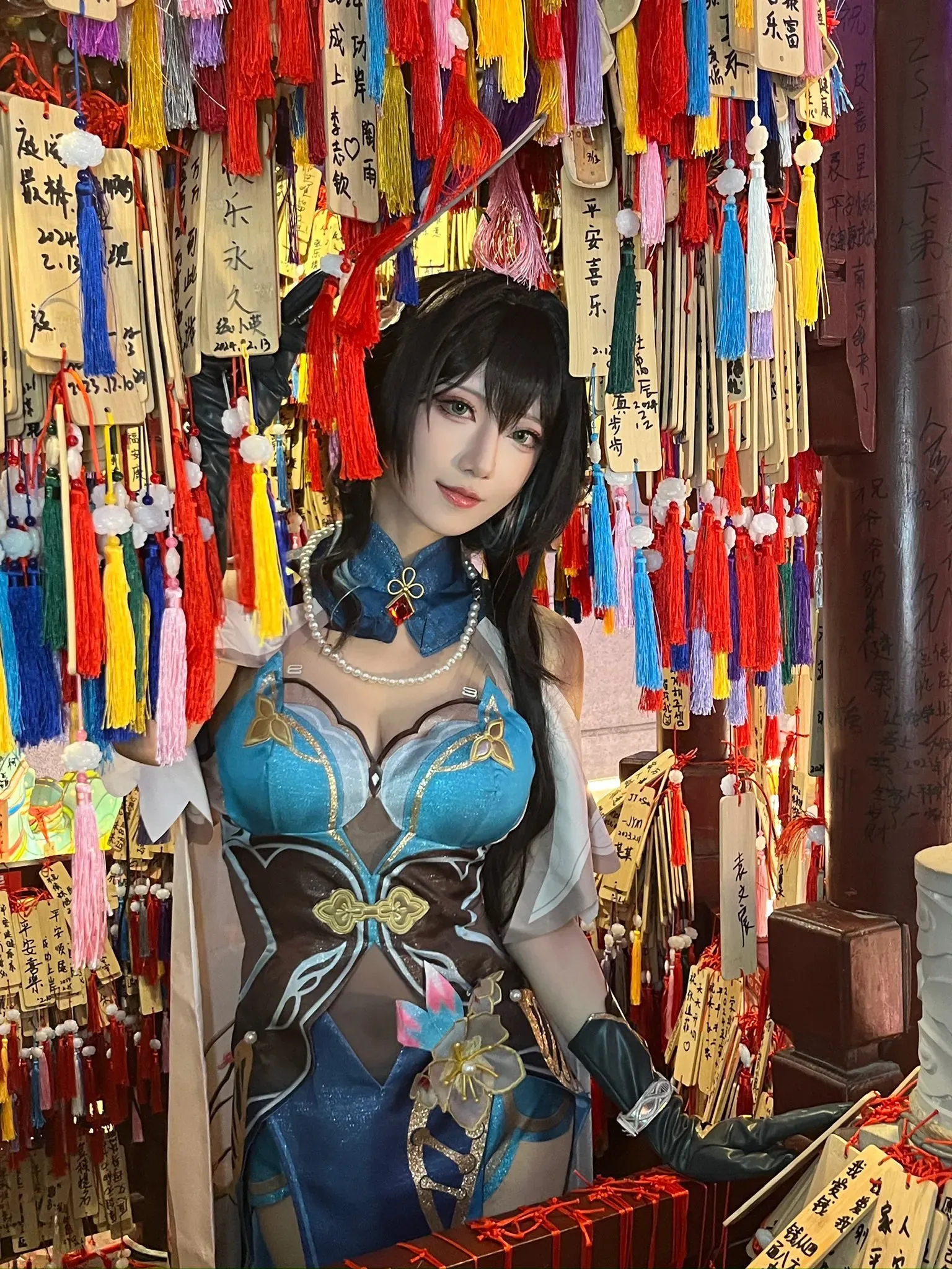 平台线索与写真风格更新 蓝色角色风格服装照片
