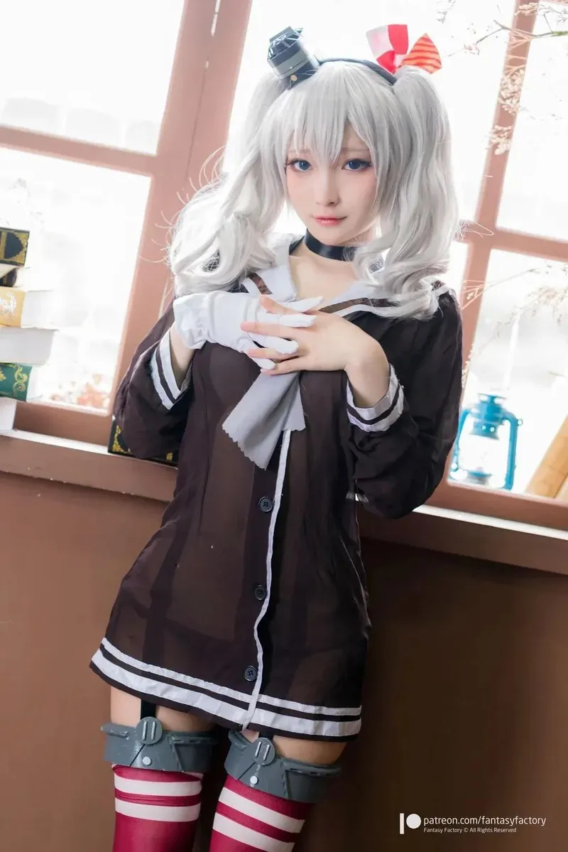 平台线索与Cosplay内容风格整理 白发角色Cosplay服装造型照片