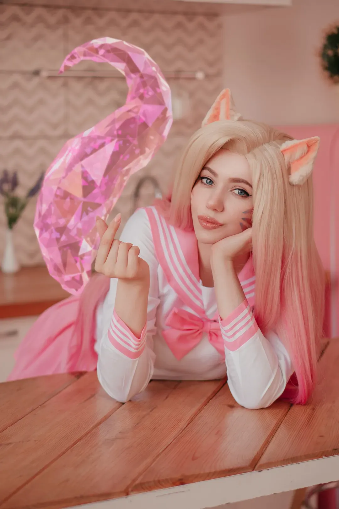 社交平台与Cosplay视觉作品风格更新介绍 粉色幻想主题猫耳Cosplay造型