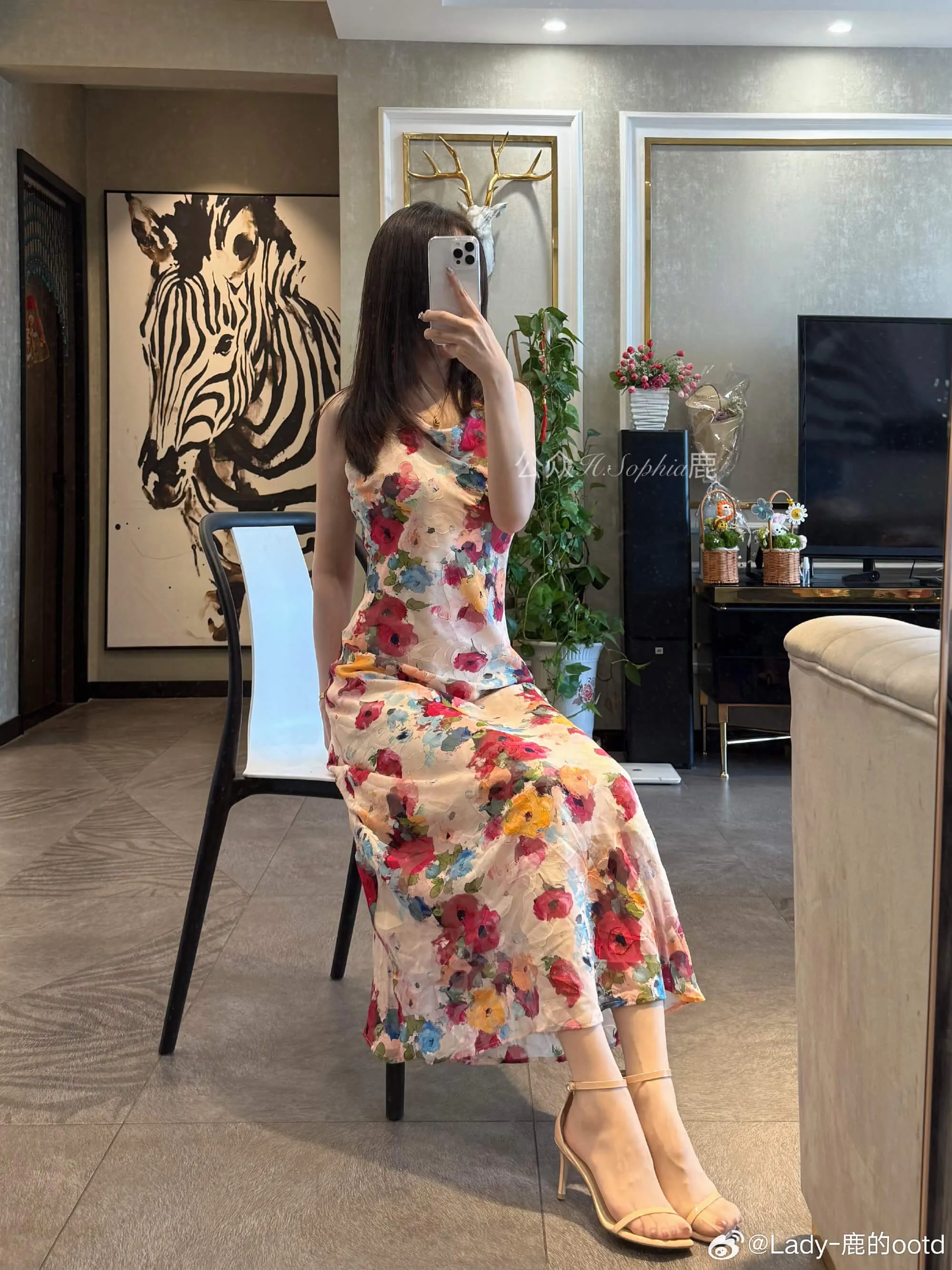 平台 花卉裙装室内造型照片