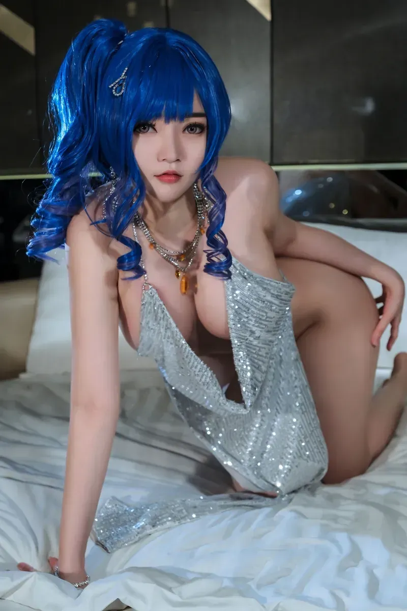 Instagram平台与cosplay内容风格更新整理 蓝色假发角色风格写真
