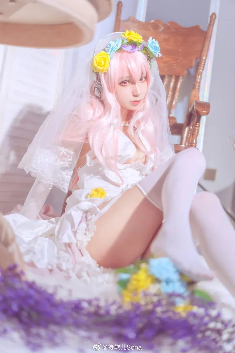 公开平台与Cosplay写真风格更新整理 粉色假发Cosplay照片