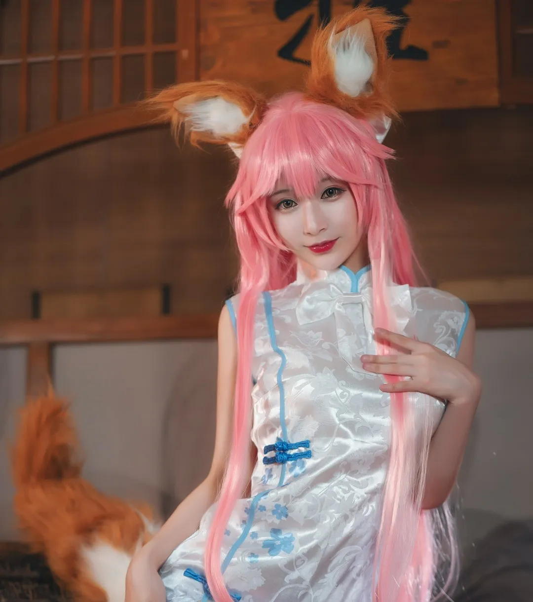 Instagram微博平台线索与Coser风格更新整理 粉色假发中式服装角色写真
