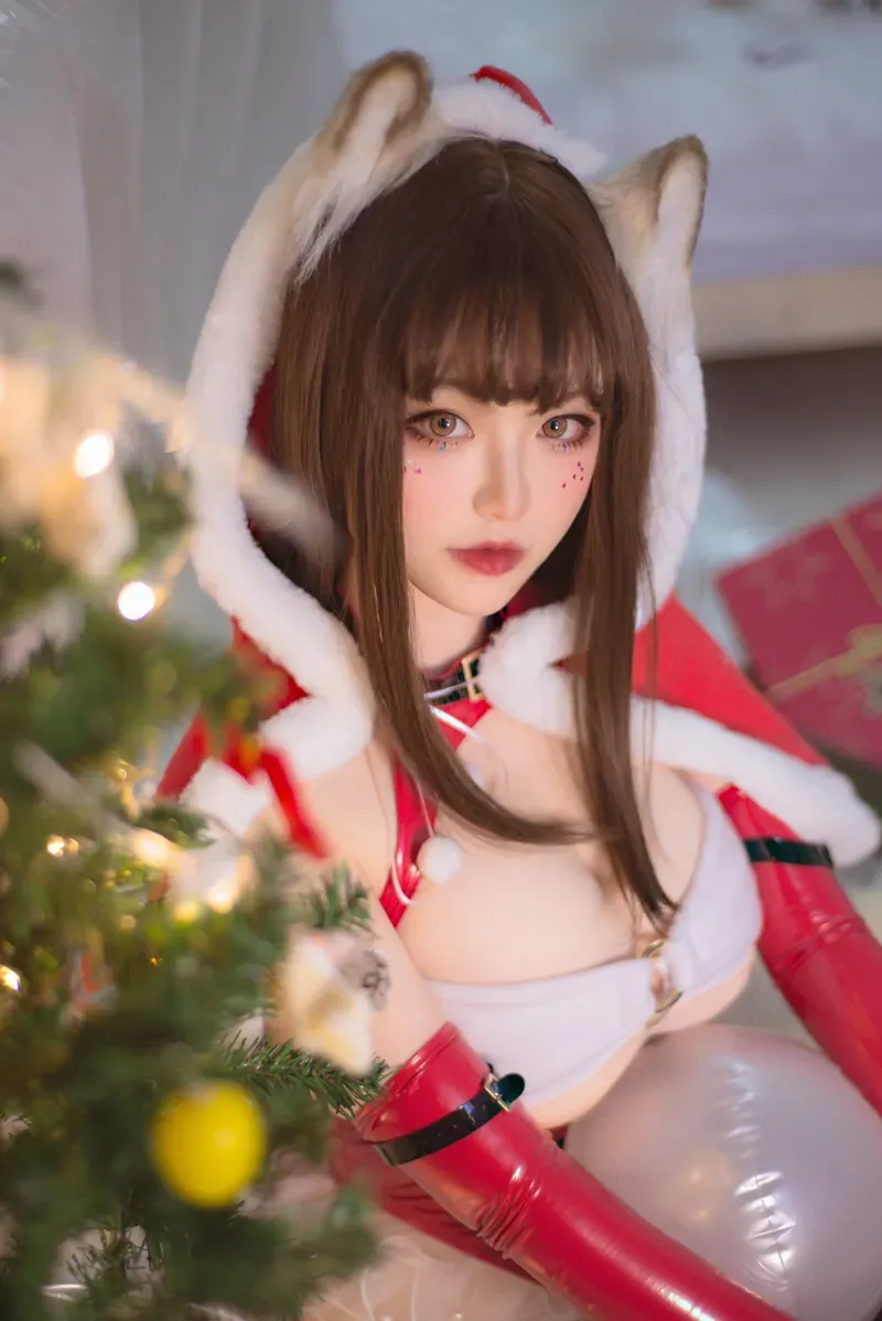平台线索与Cosplay内容风格更新整理 背景色彩与光线效果照片