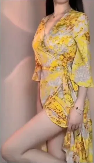 写真与抖音平台内容风格整理 黄色服装长发造型