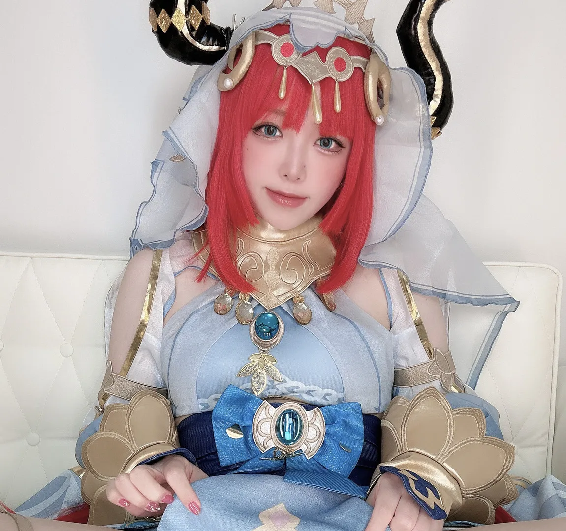 公开平台与Cosplay风格更新线索 幻想系蓝色服装角色Cosplay照片
