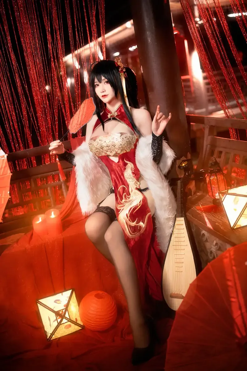 cosplay写真与视觉风格图集导读 红色服装角色写真照片