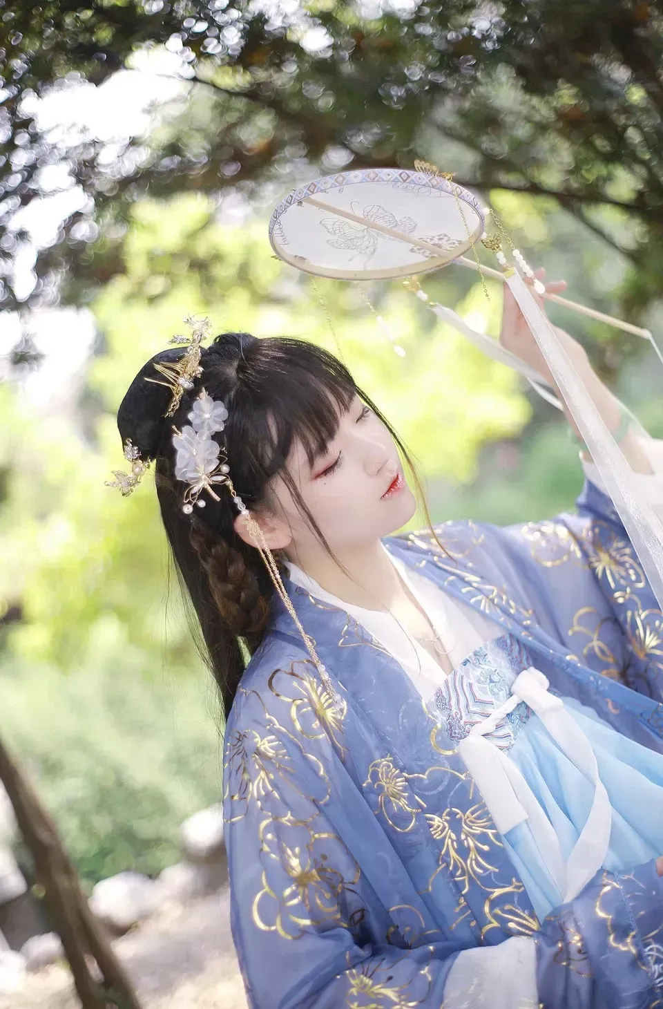 cosplay平台线索与写真风格更新状态整理 角色写真姿态与场景构图