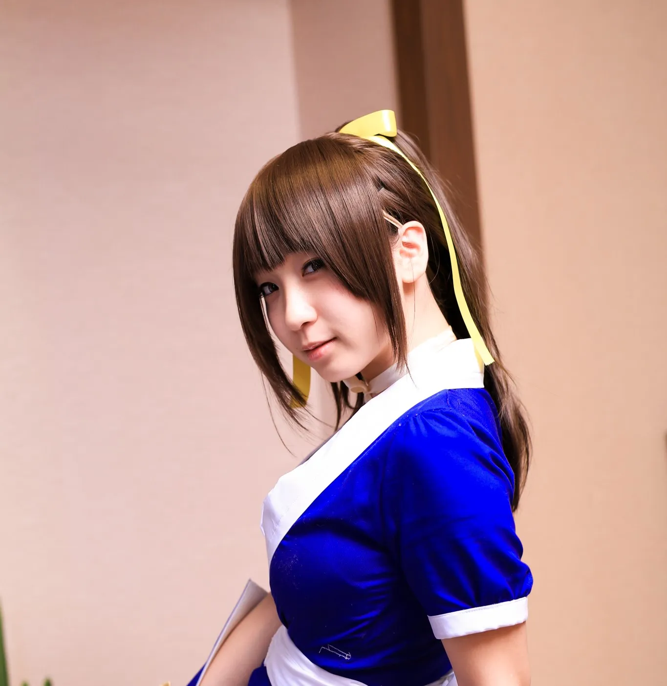 X与Instagram平台写真与cosplay更新线索 蓝色制服风角色写真
