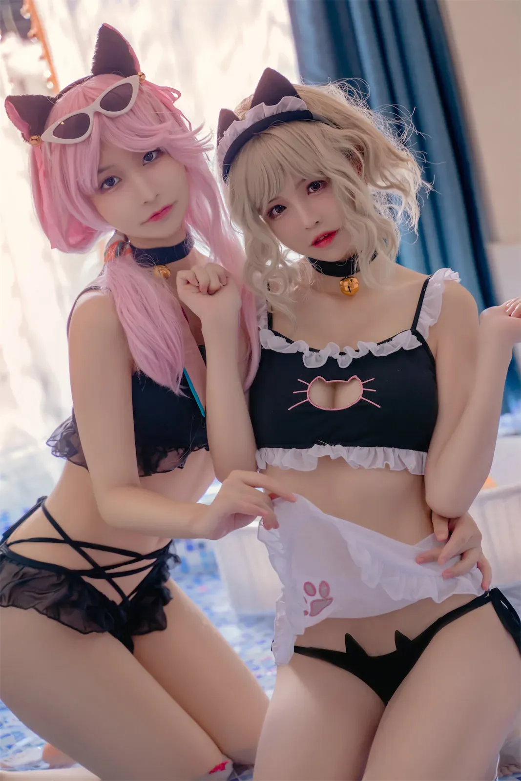 微博与X平台线索及Cosplay视觉风格更新整理 双人Cosplay造型公开图片