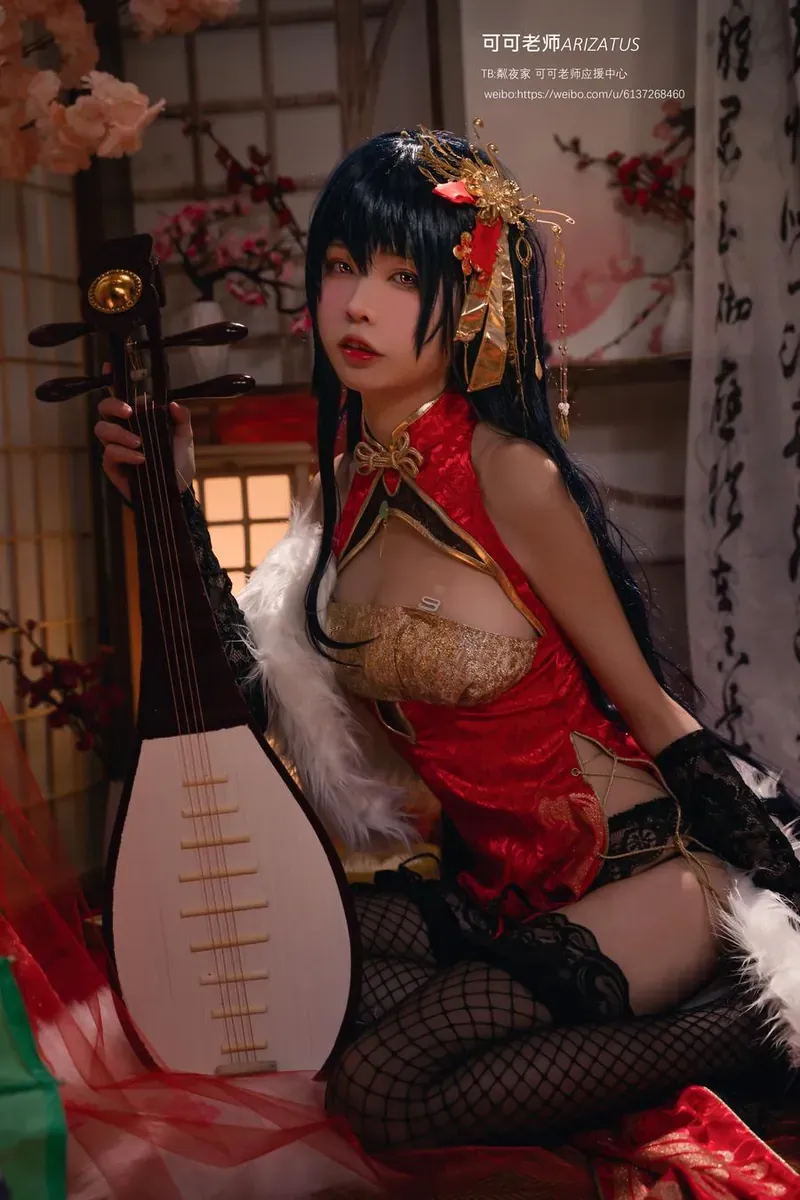 微博与X平台线索及Cosplay视觉风格更新整理 红色服饰角色摄影图片