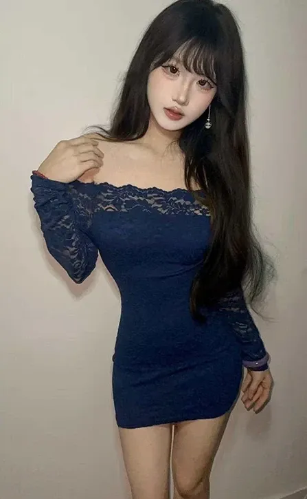 抖音平台 蓝色服装写真照片