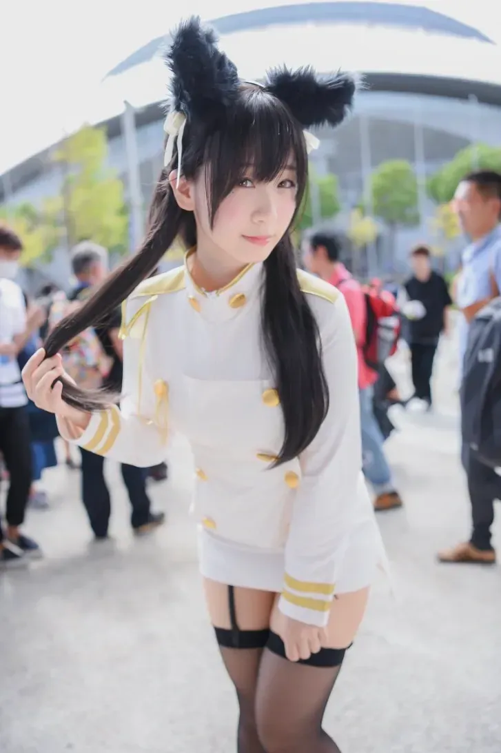 X与Instagram平台写真与cosplay更新线索 黑色猫耳角色活动写真
