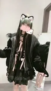 抖音平台线索与COS写真风格更新介绍 猫耳角色风格照片
