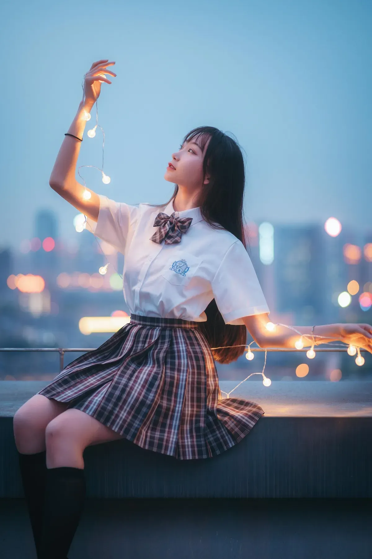 微博与Cosplay作品线索及写真风格更新整理 校园制服风格城市夜景照片