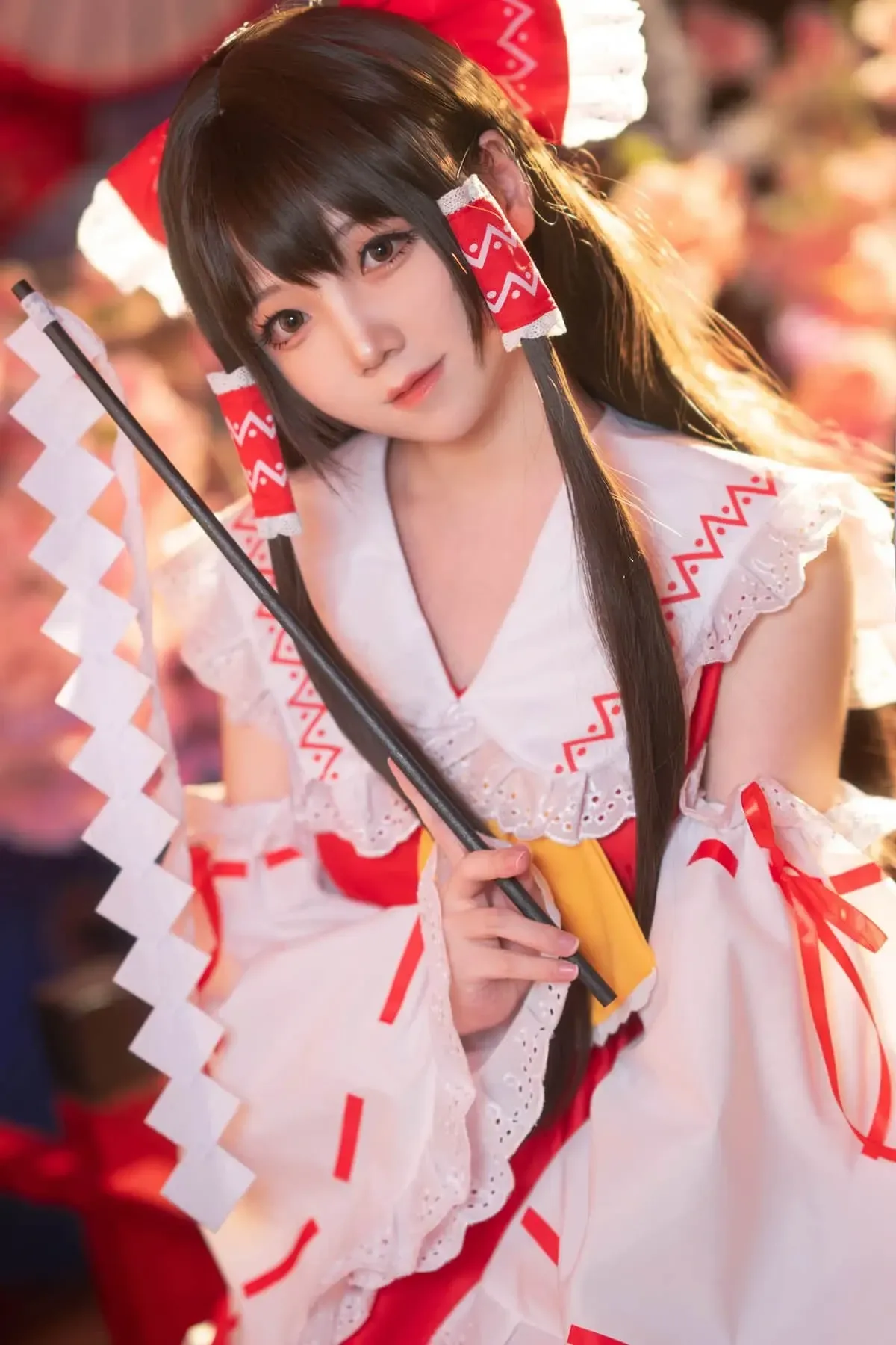 巫女服装与红白头饰造型